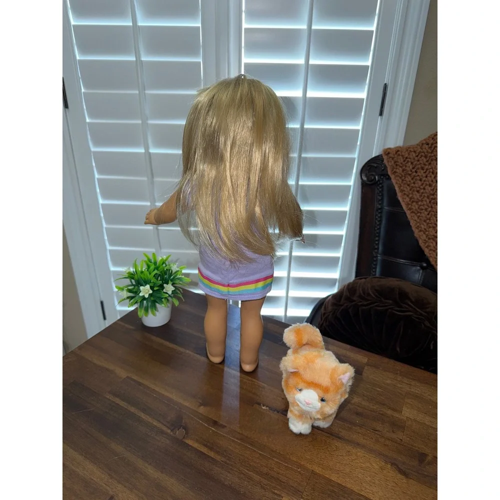 American Girl Truly Me Doll Blonde Hair Blue Eyes AG Active Outfit and Plush Cat